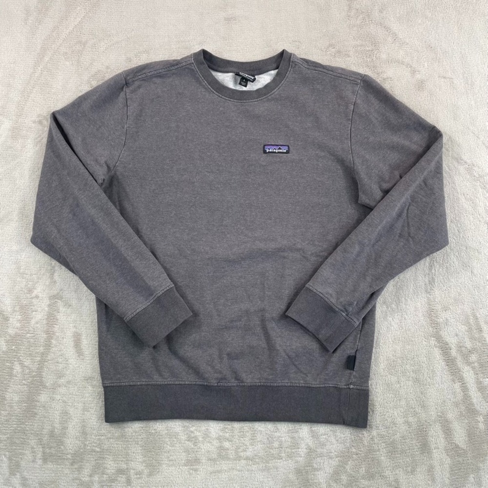 PatagoniaP-6 Label Midweight Crew Sweatshirt in Grey Men Small GorpCore Outdoor